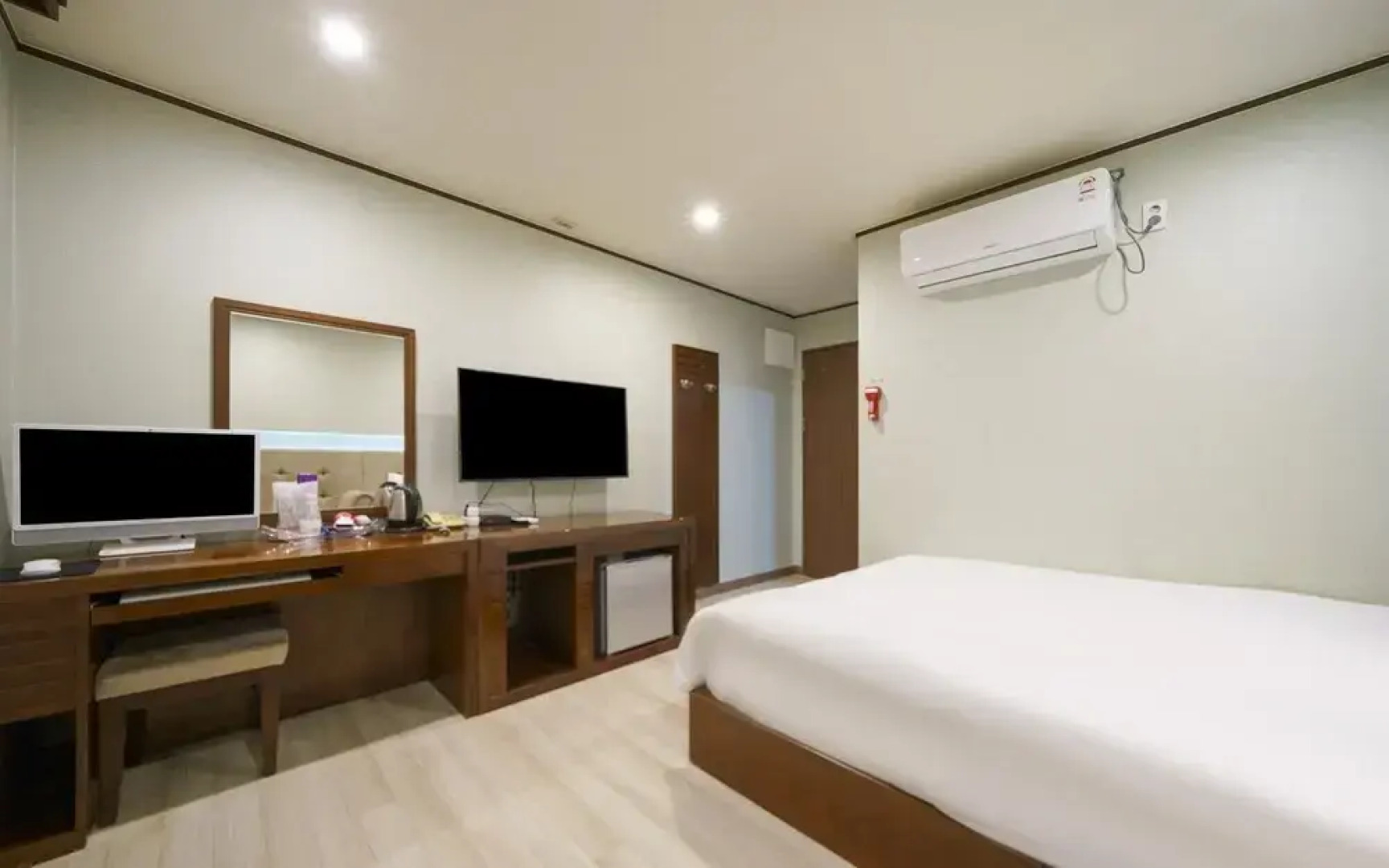 Yeongju Wiz Hotel