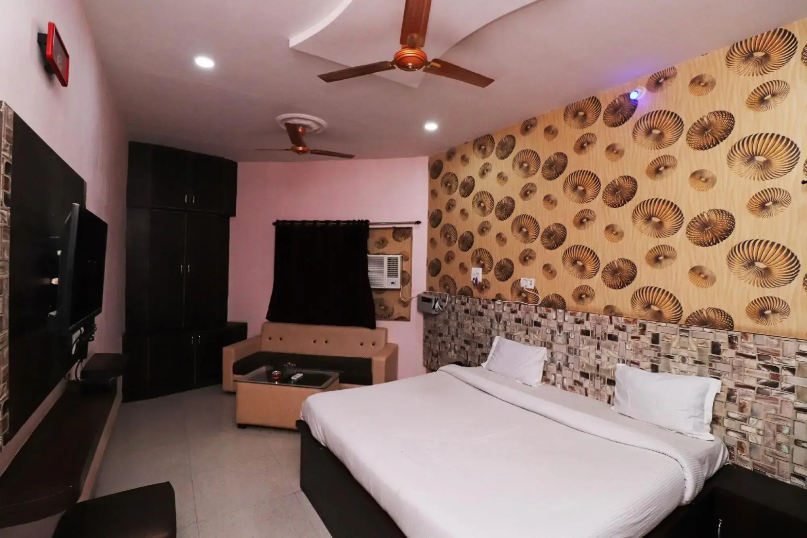 SPOT ON 43444 Hotel Alok Residency