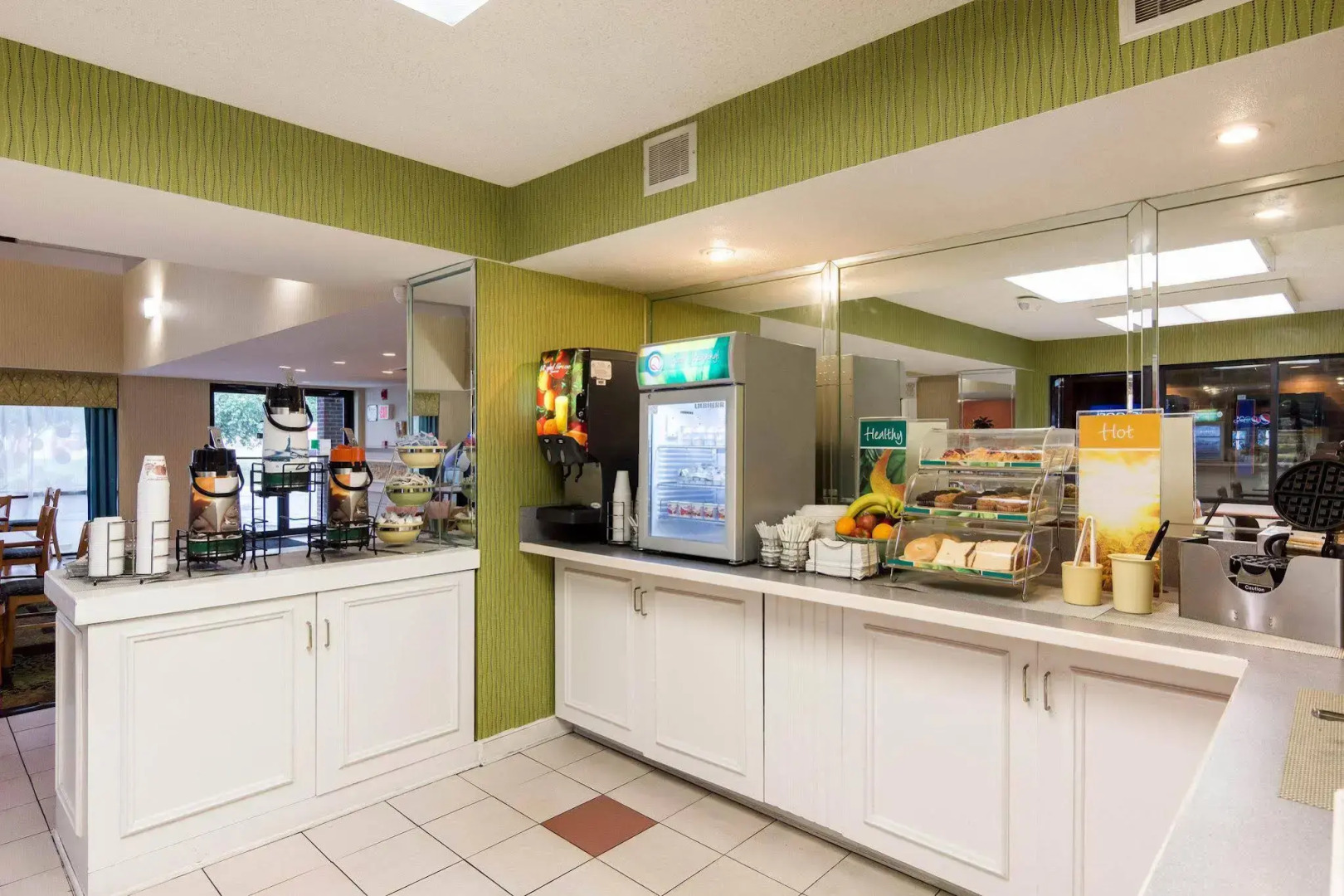 Rodeway Inn At Fort Lee