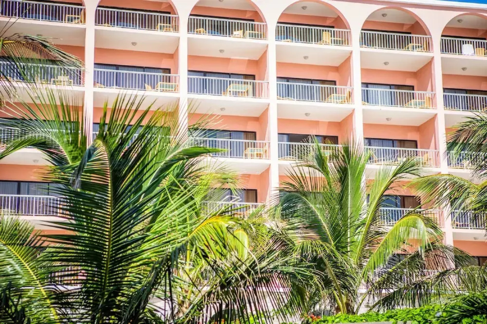 Hamilton Princess - Fairmont Gold Experience