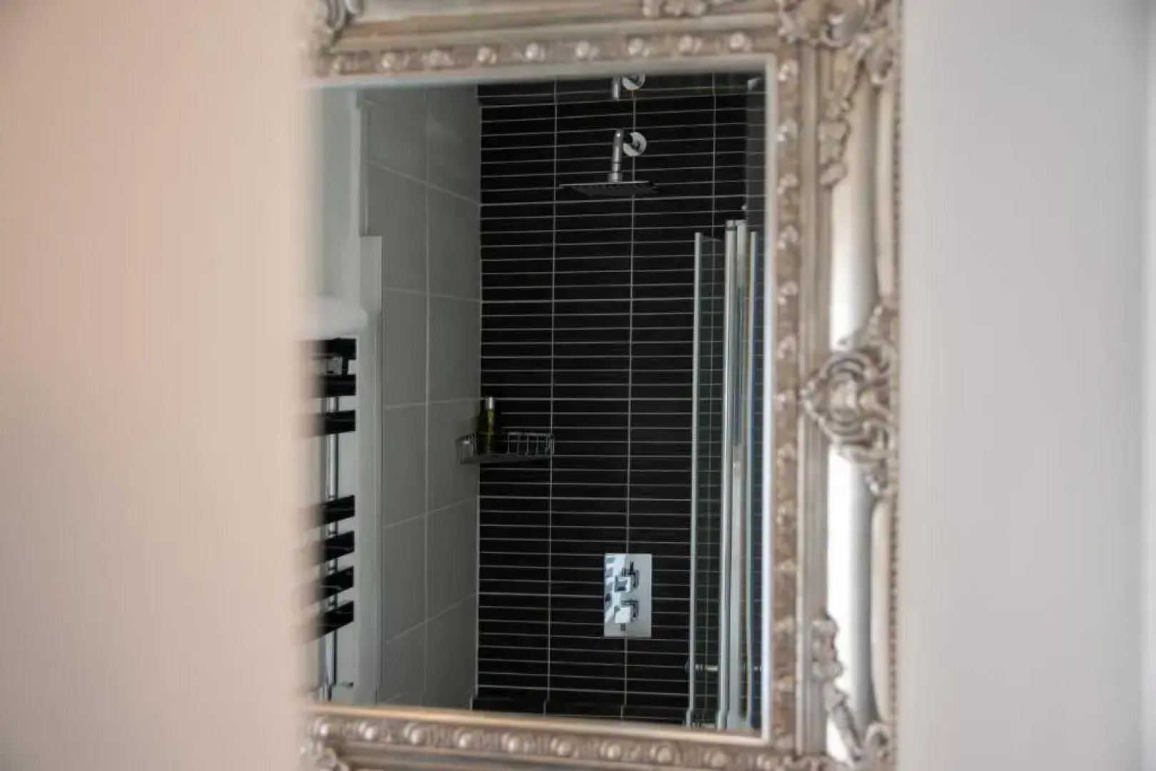 Apple Tree Bed  Breakfast