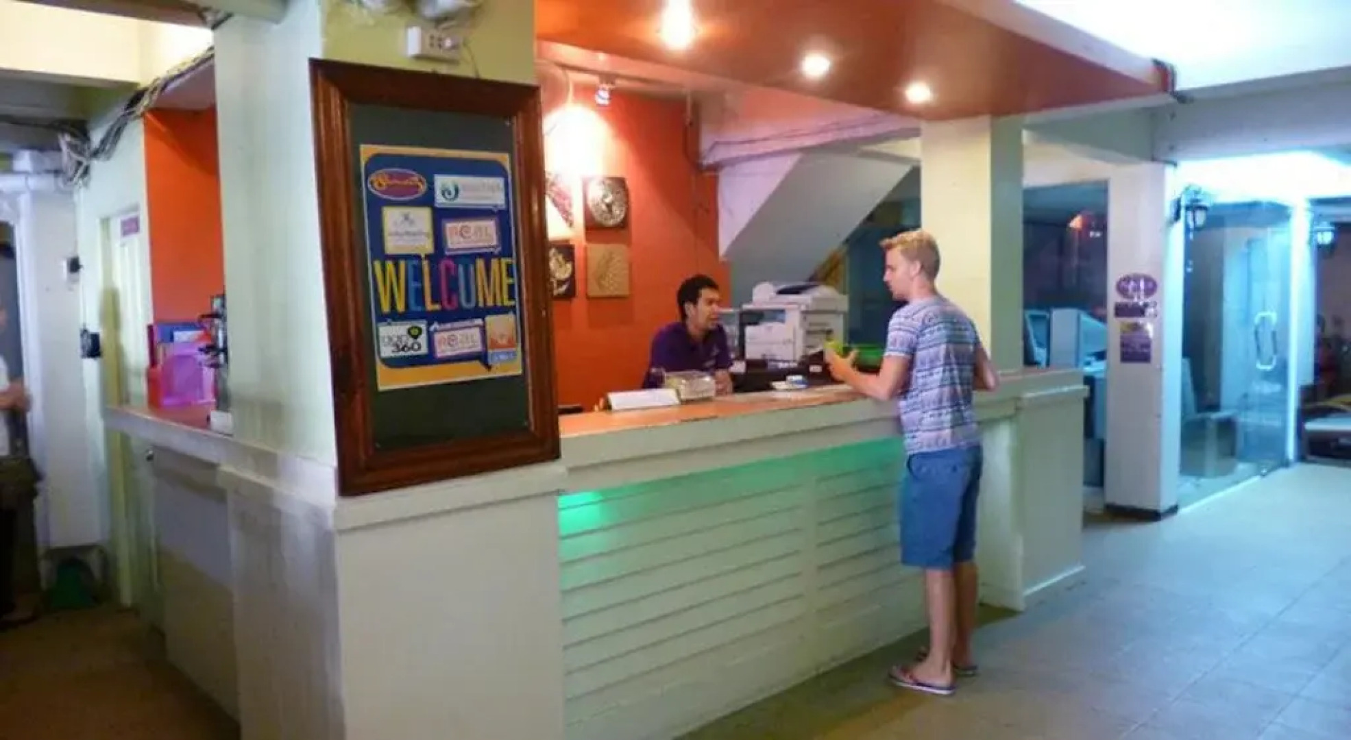 Отель Sawasdee Khaosan Inn