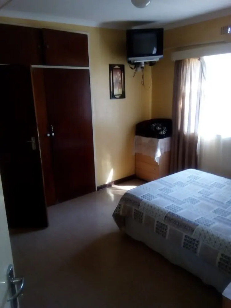 Crisovik Guest House