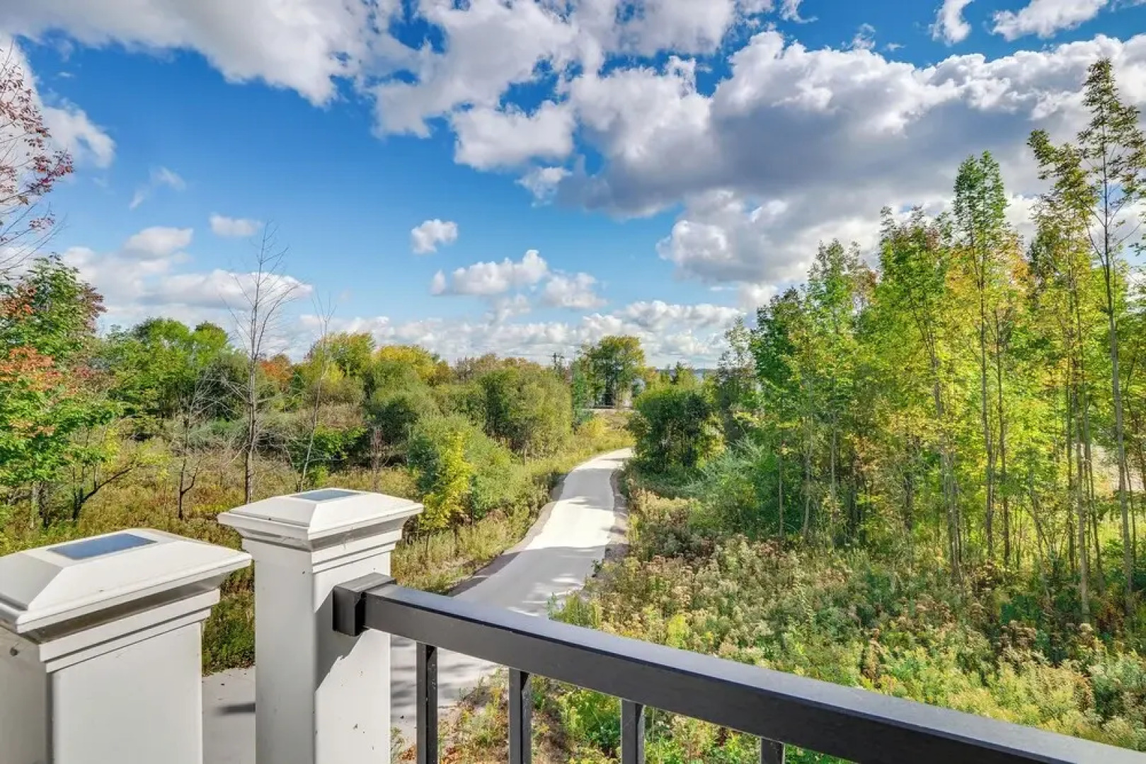 Hot Tub & Fire Pit: Suttons Bay Home Near Wineries