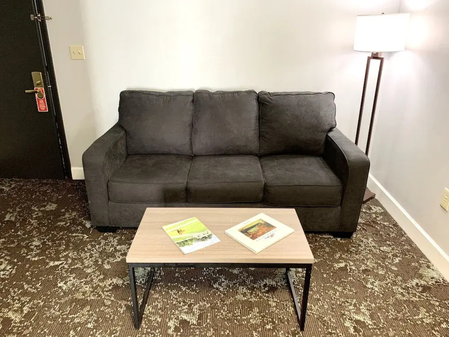 Elwood Hotel & Suites