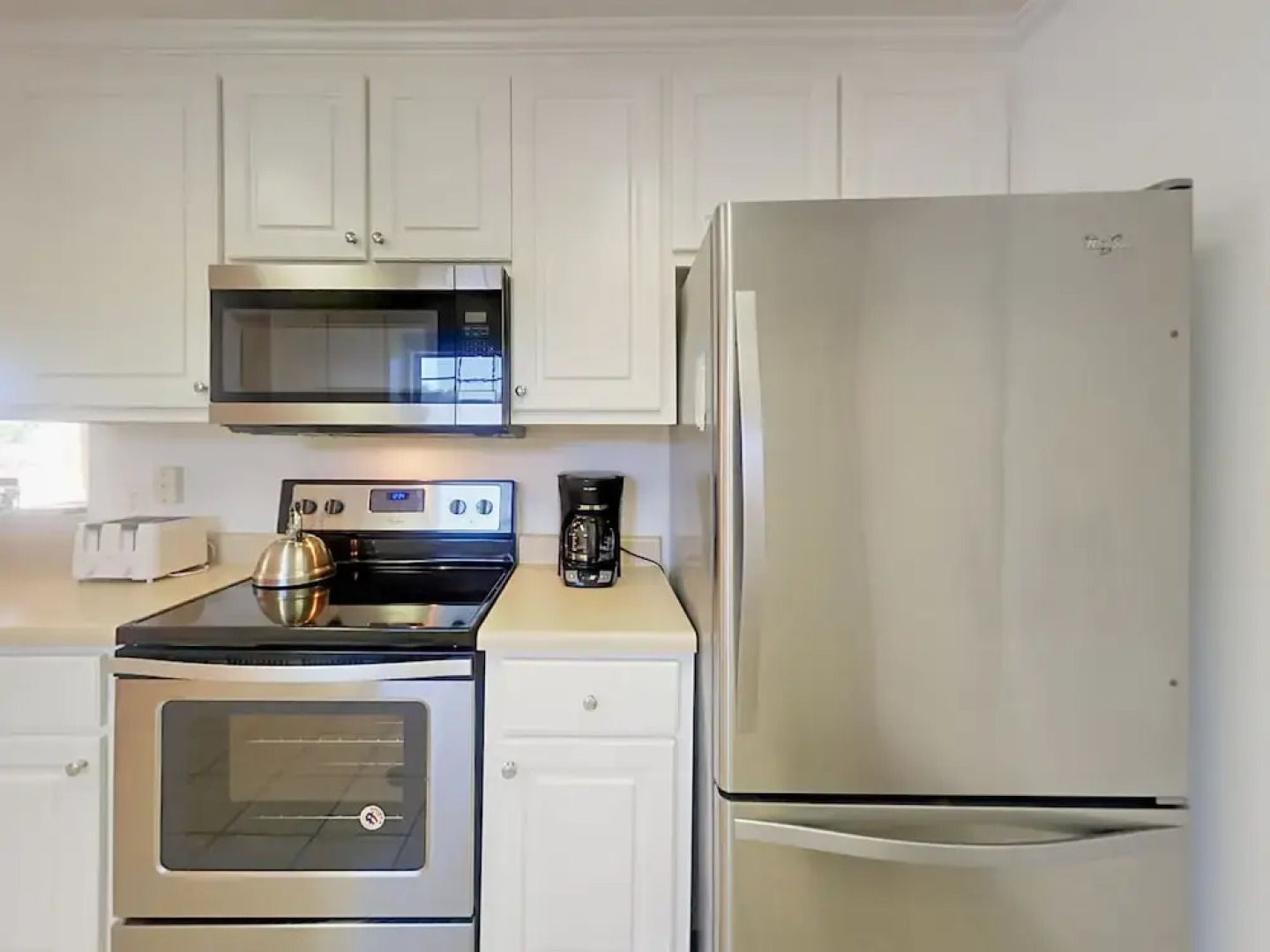 6703 Harbour Blvd Home 3 Bedrooms 2 Bathrooms Home