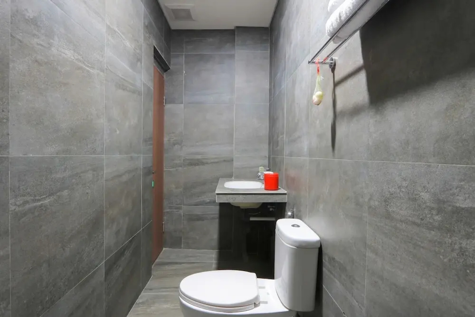 OYO 2267 Albani's Family Residence