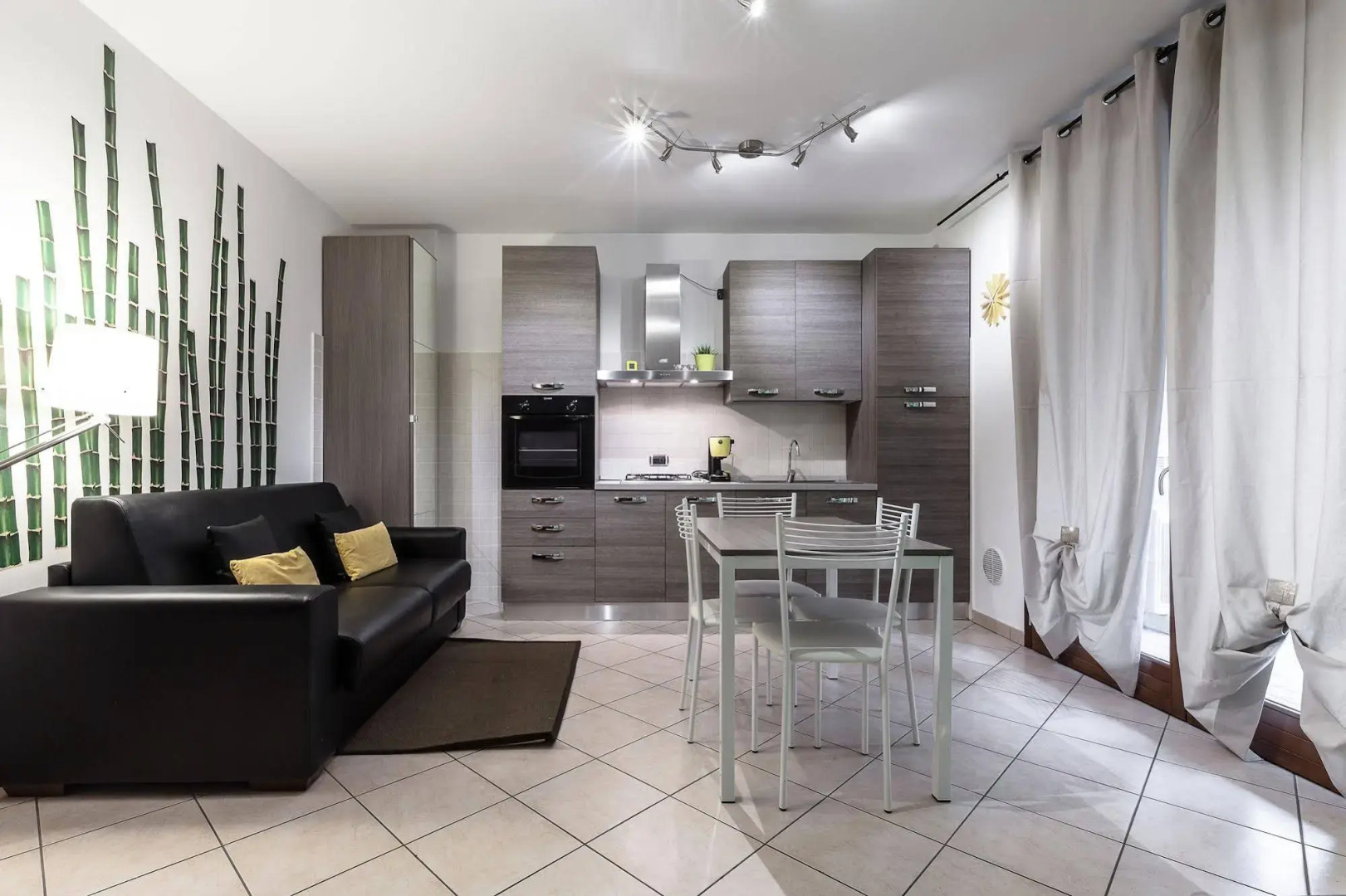 Suitelowcost - Limbiate Studio