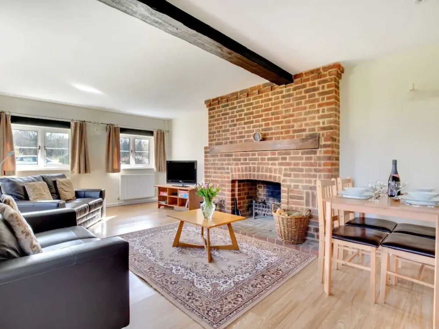 Serene Holiday Home in Hawkinge With Garden