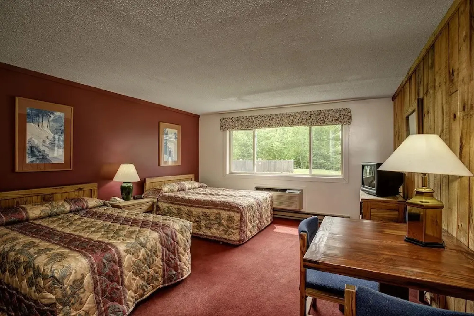 Snowy Owl Inn And Resort