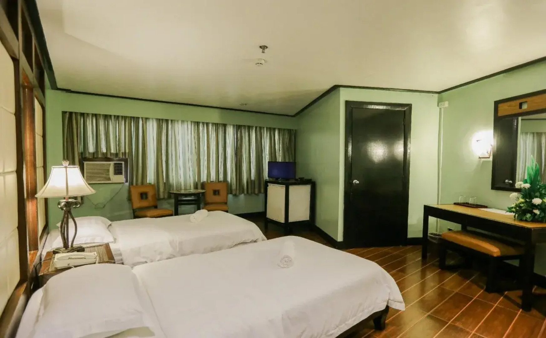 Bacolod Business Inn
