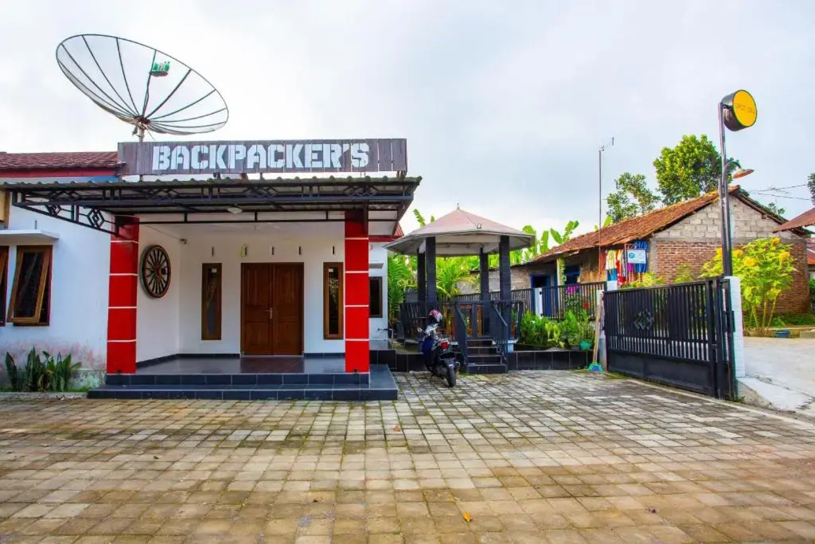 OYO 2718 Backpacker's Homestay Jlegong