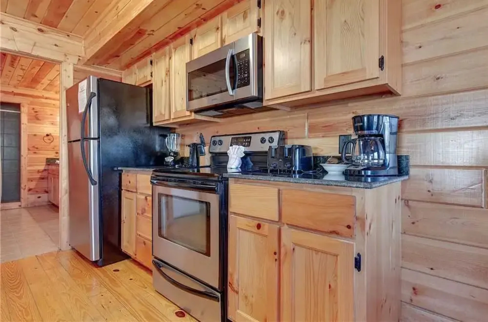 Marlenes Hideaway 3 - Three Bedroom Cabin