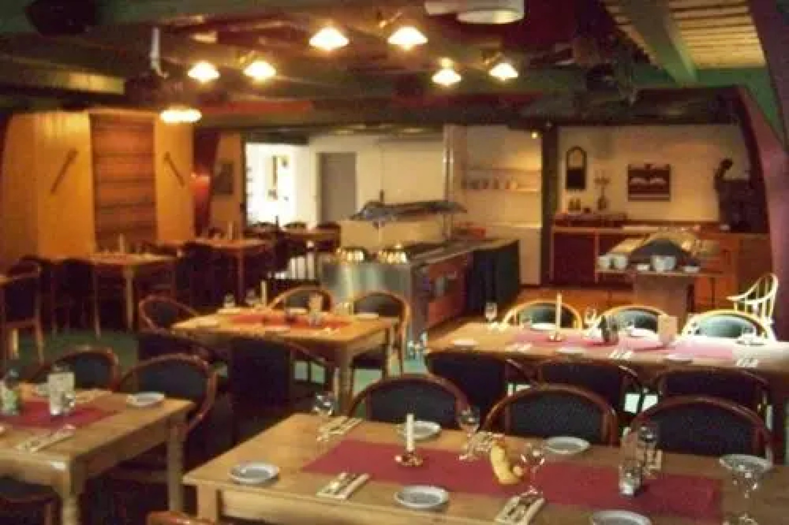 Froland Vandrerhjem/Eikely Senter