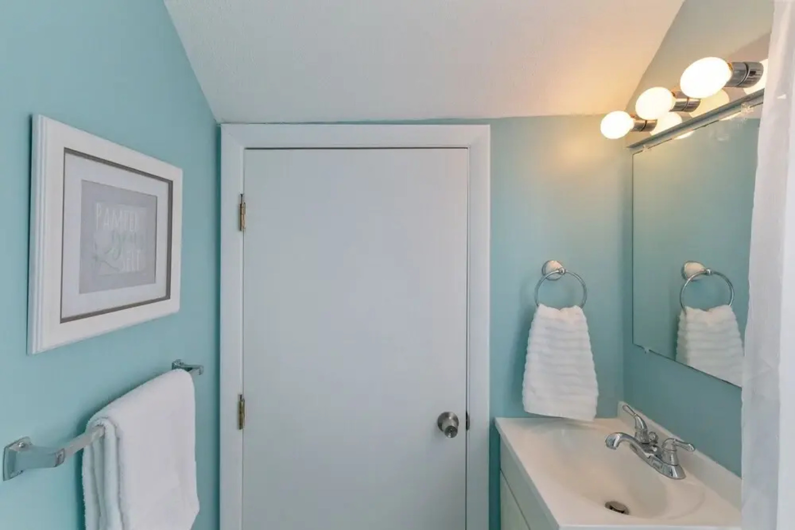 Shore To Please - Enjoy A Relaxing Getaway In Bonnet Shores 3 Bedroom Home by Redawning