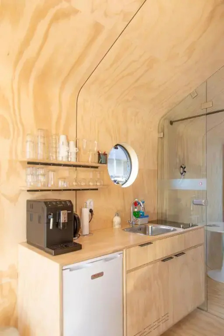 Wikkelboats at Wijnhaven