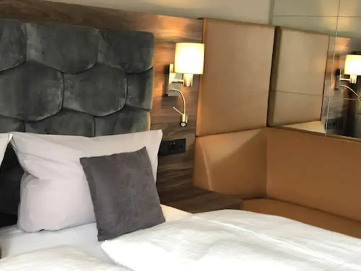 Intergroup Business & Design Hotel