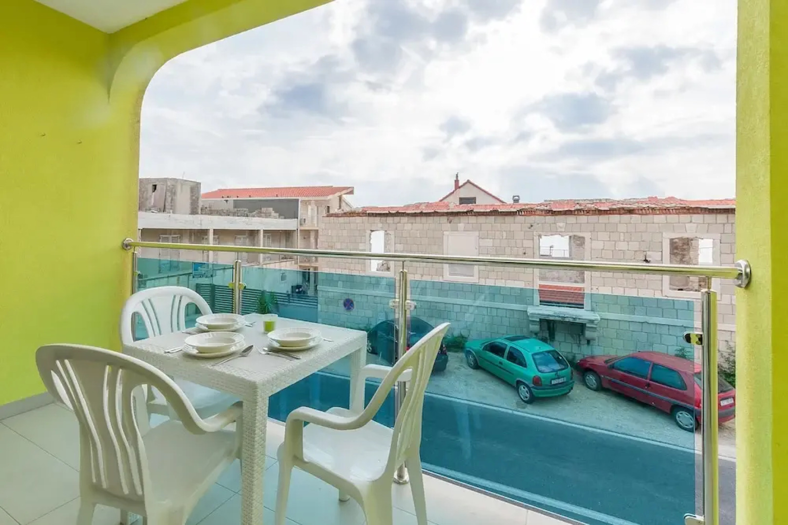 Apartments Road star