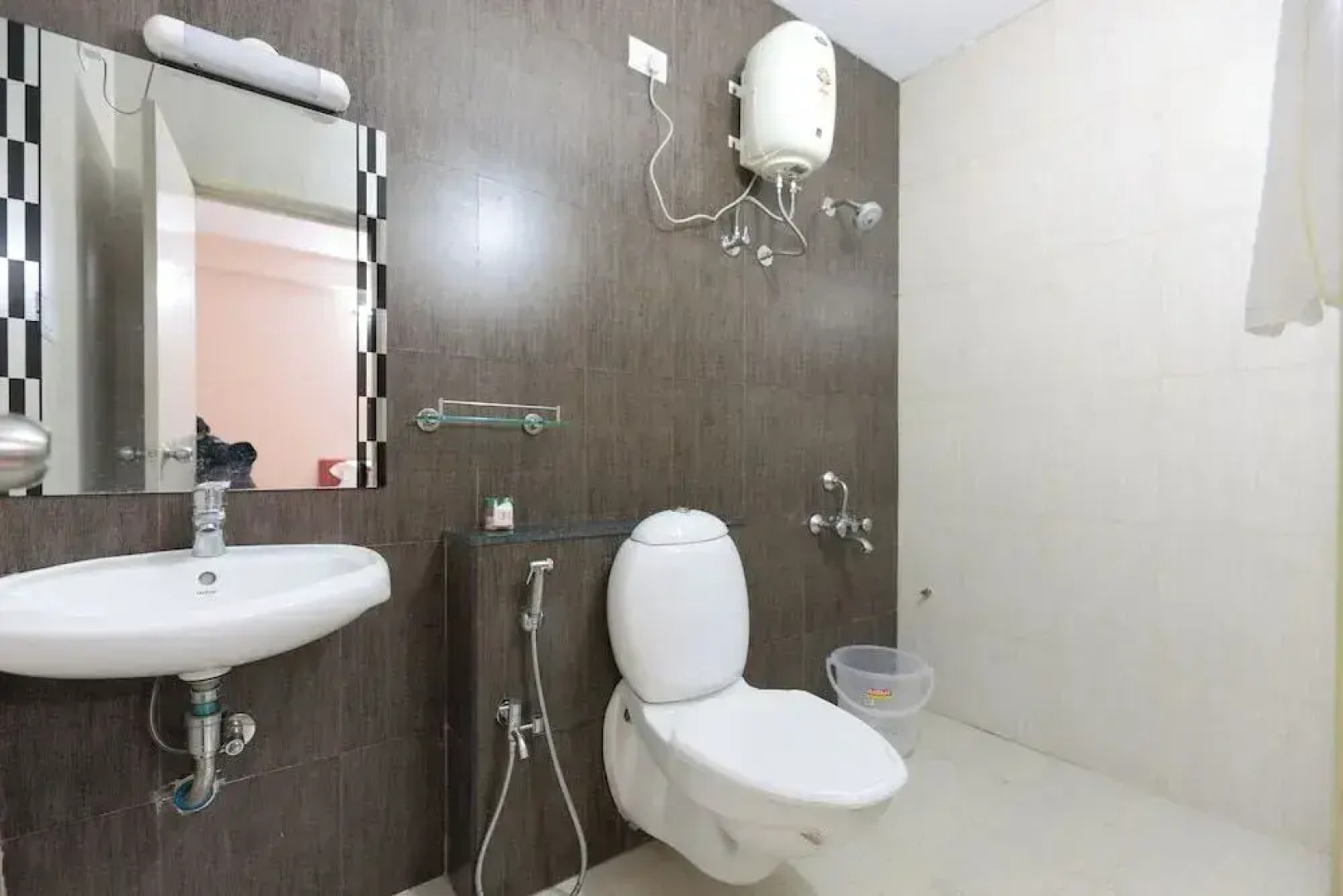 OYO 6345 Royce Ebony