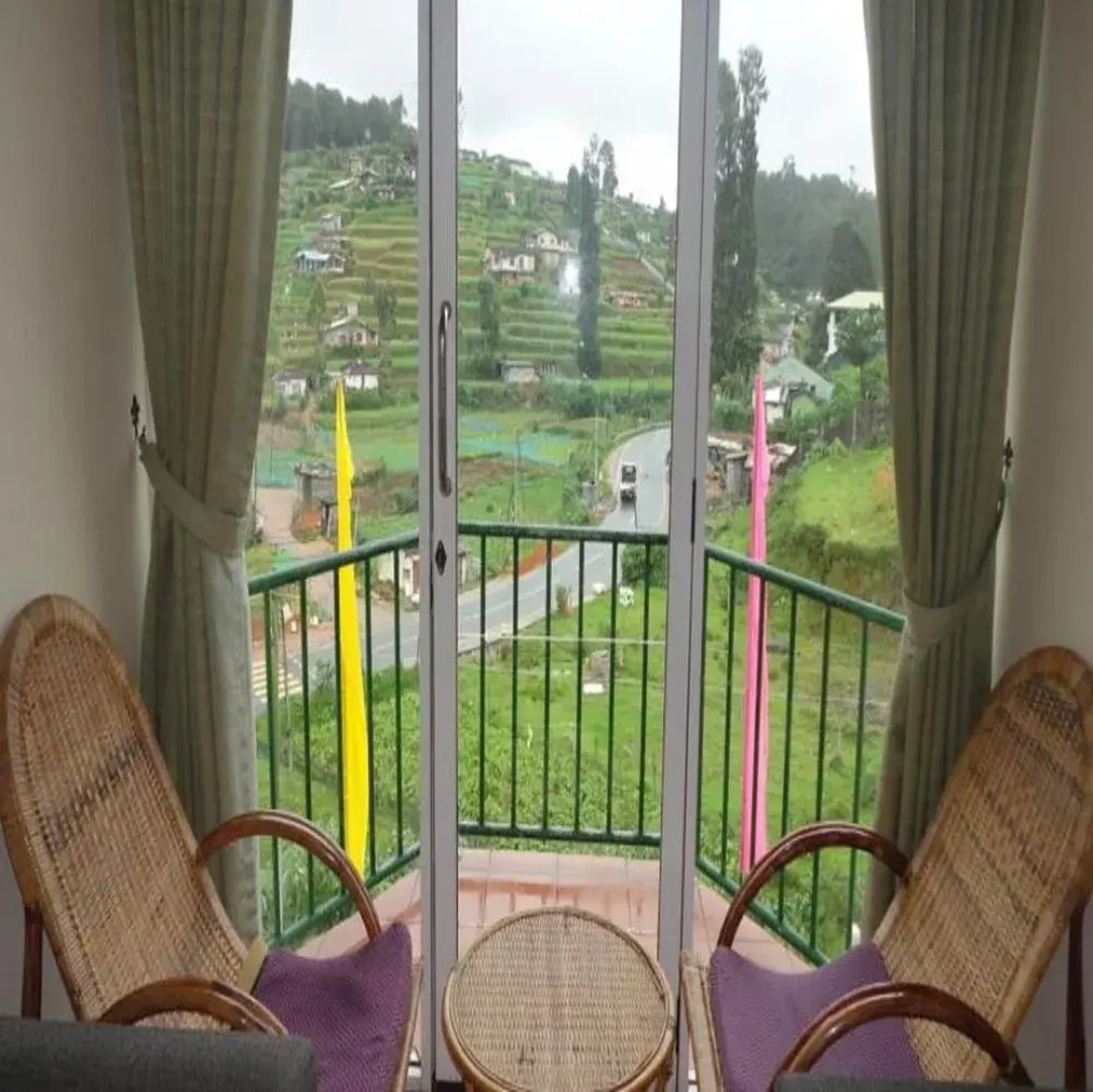 Vista Rooms Rose Garden