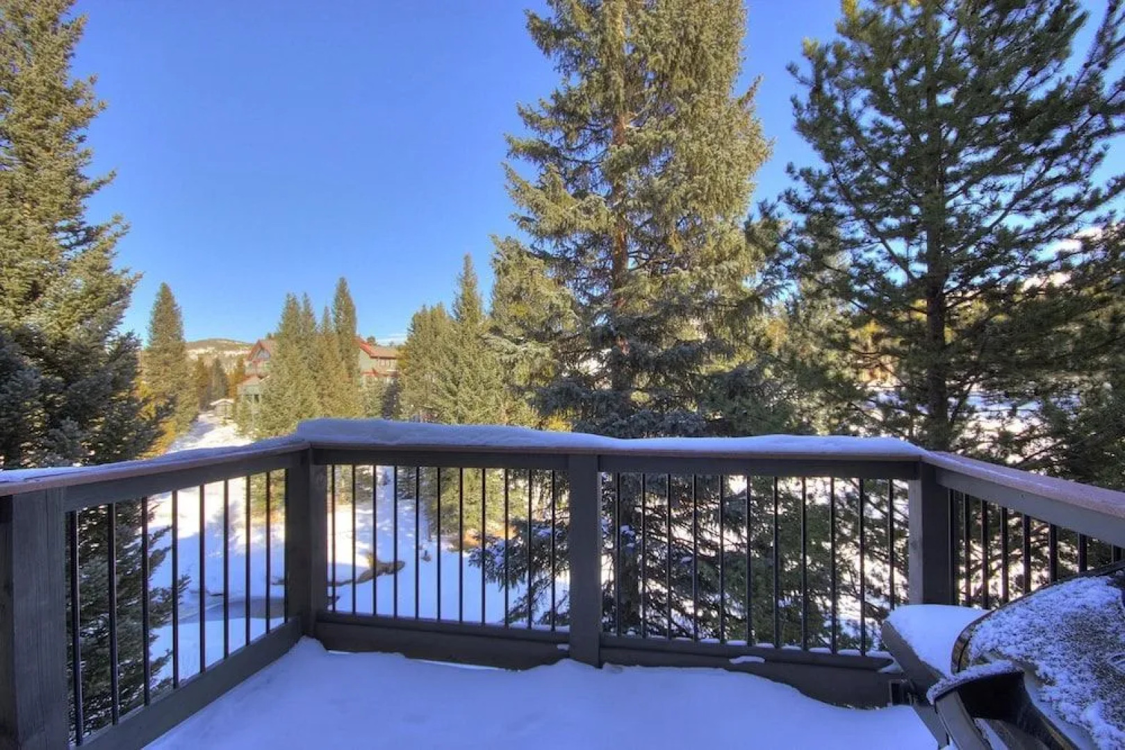 Trappeur 3 2 Br condo by RedAwning