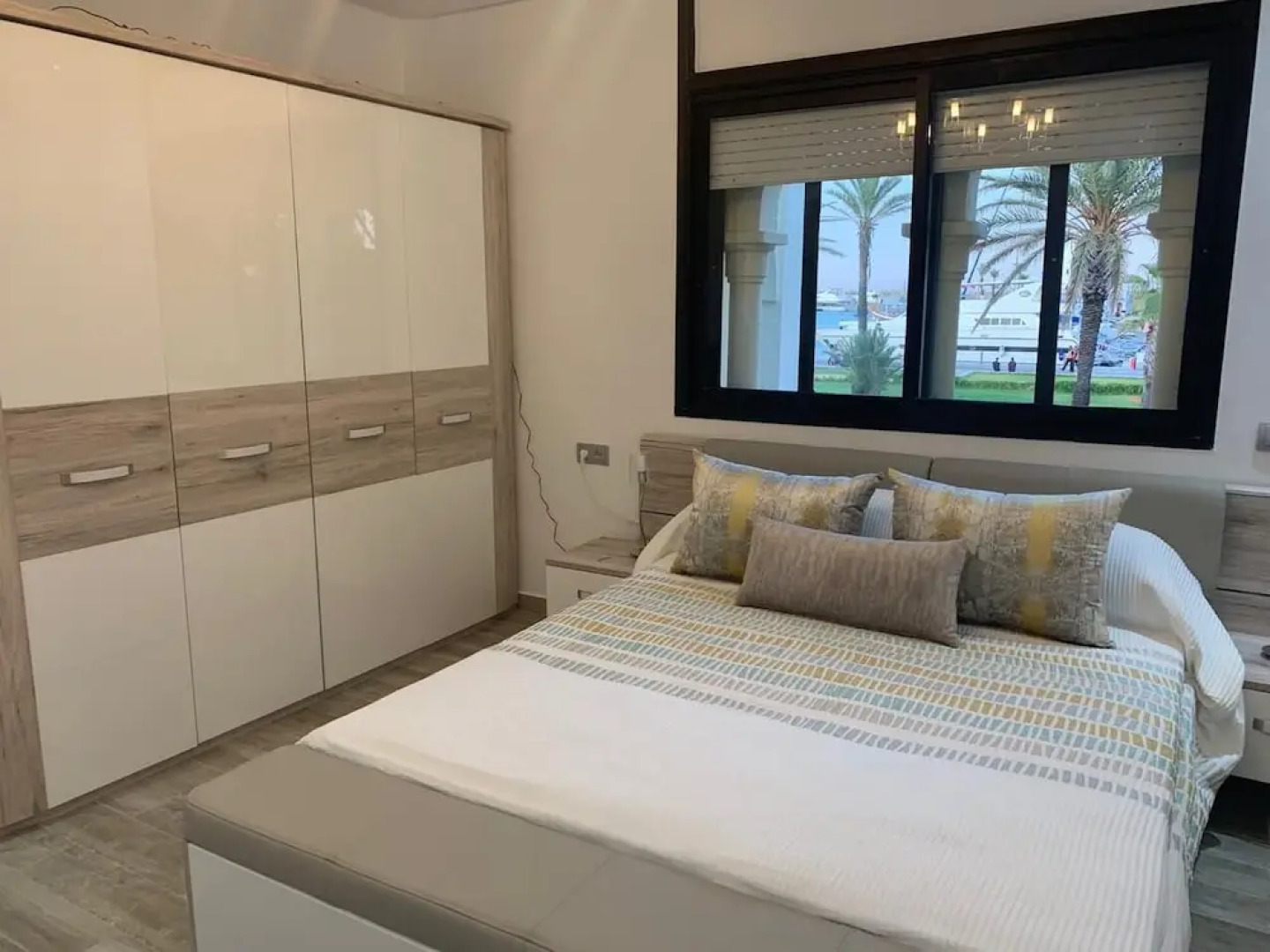 Archway Apartment M1A0P9