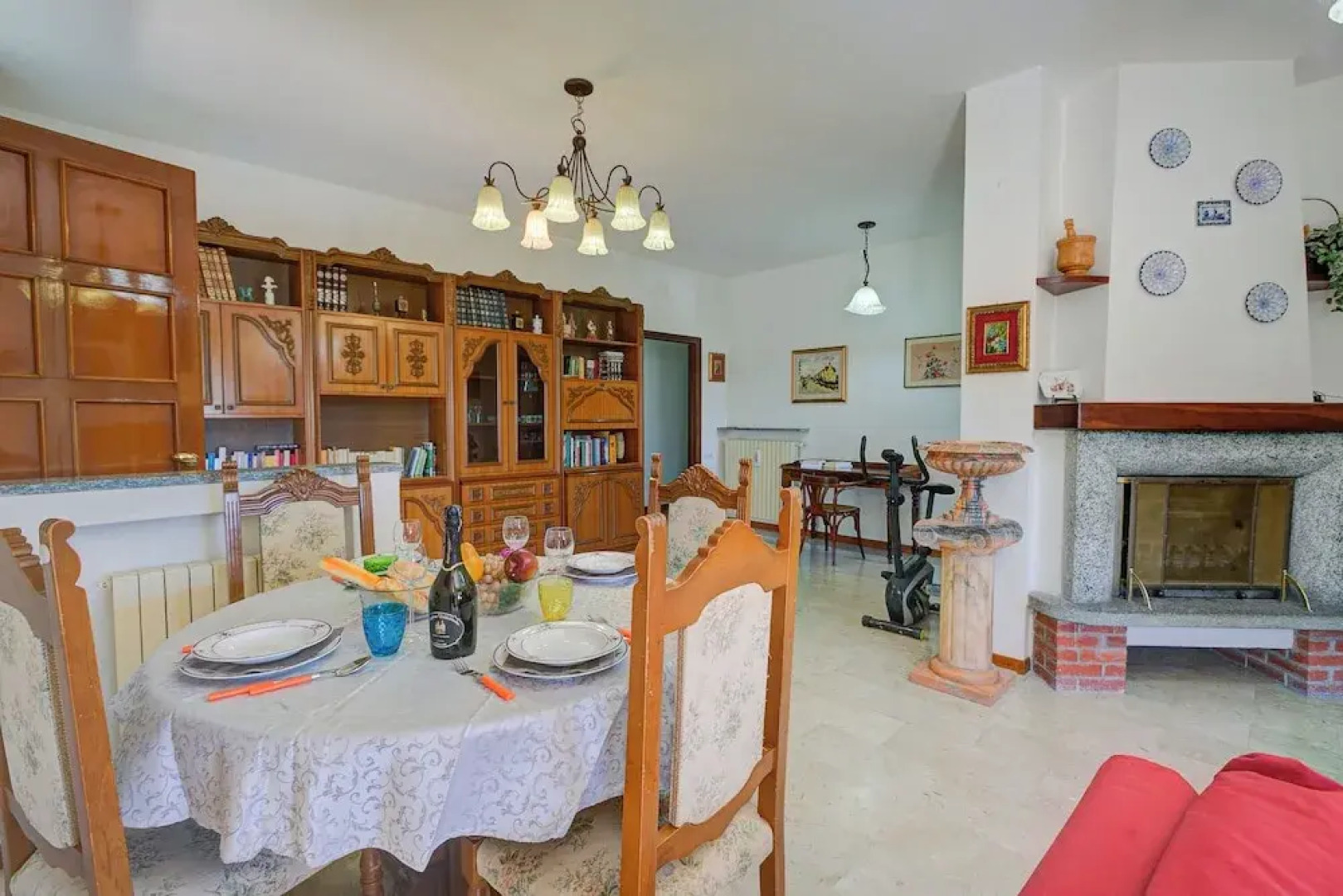 A Due Passi Dal Bosco