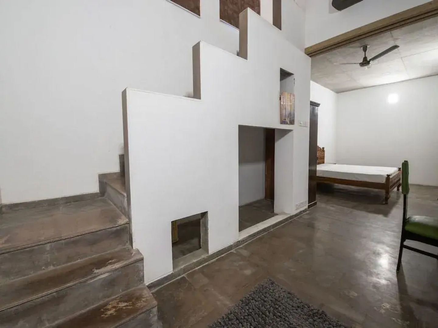 Capital O 15942 Anting Villa Hotel