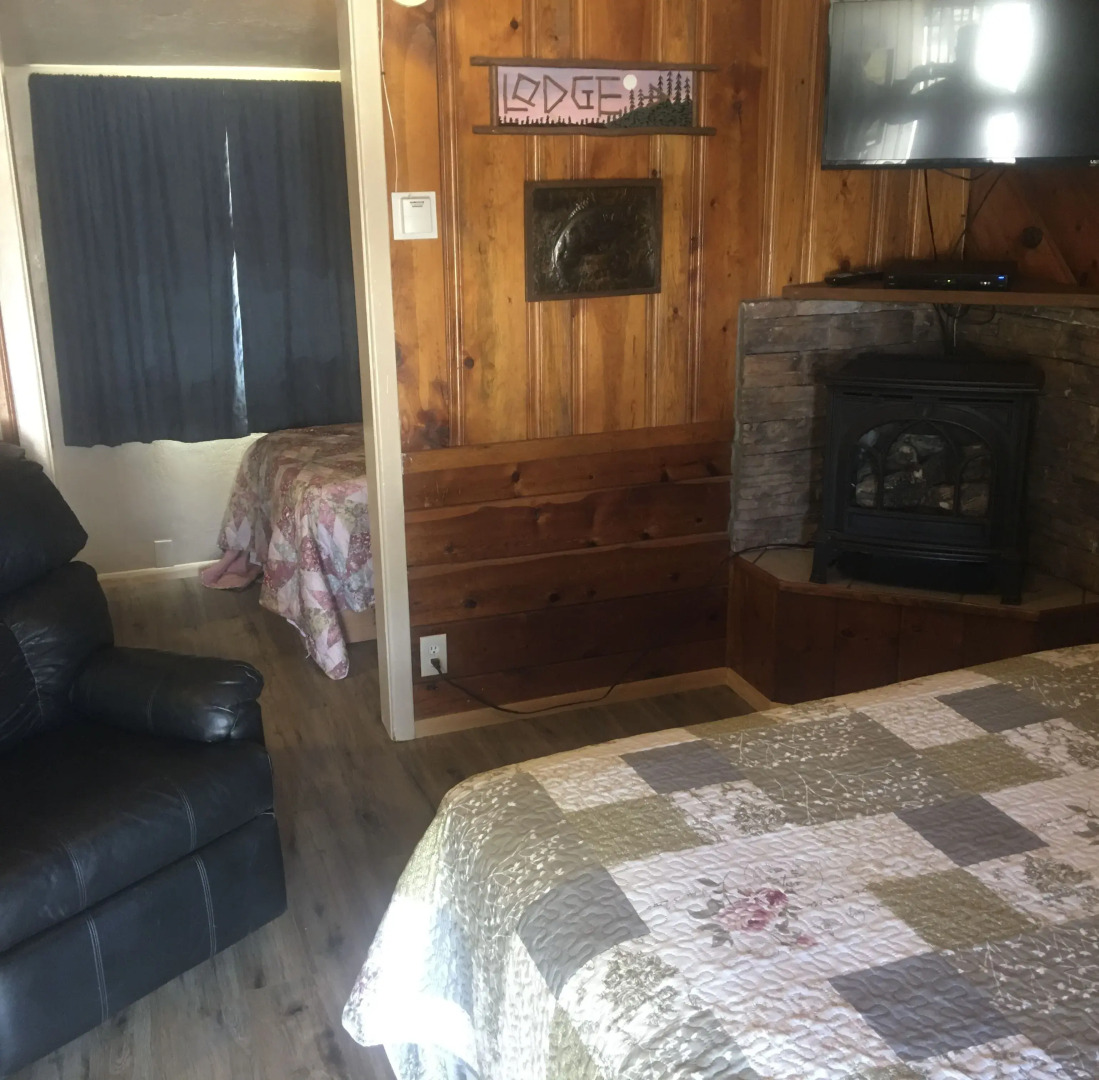 Rainbow's End Resort on Rainbow Lake