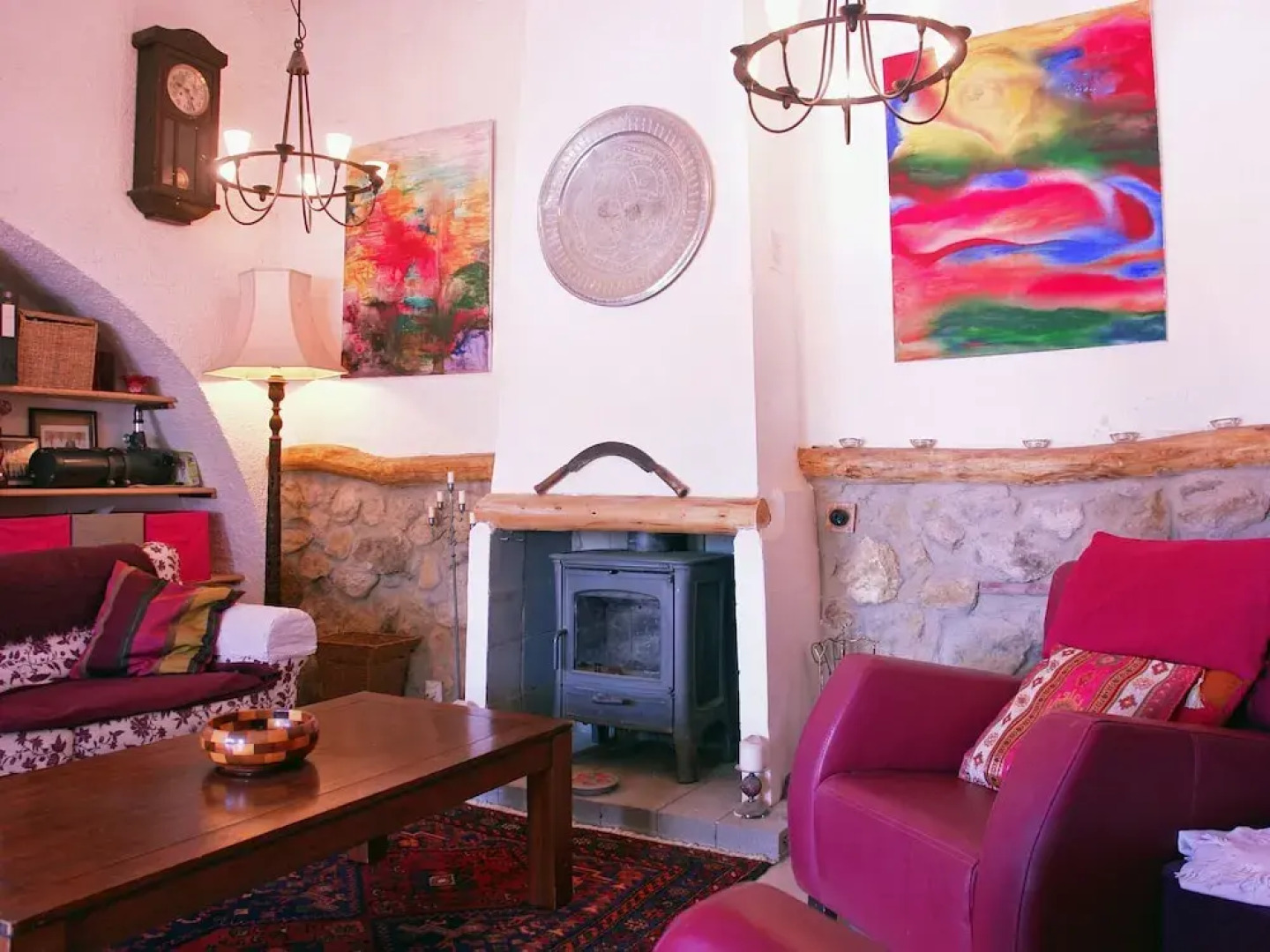 Rustic Cottage in Vilacolum With Swimming Pool