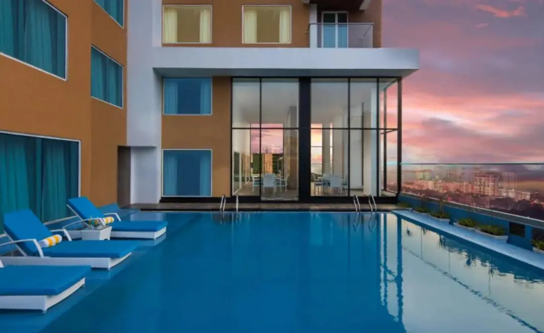 Royal Hometel Suites Dahisar Mumbai