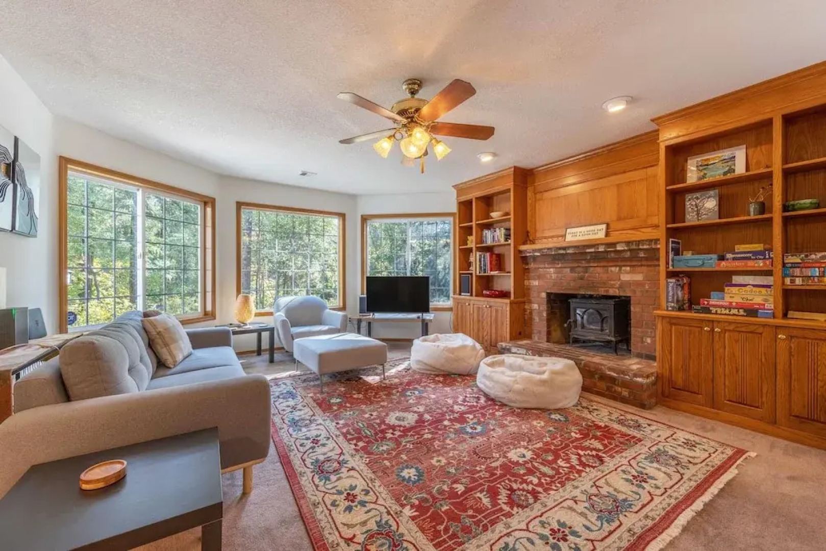 Green Mountain Escape 30 Day Minimum 3 Bedroom Home by Redawning