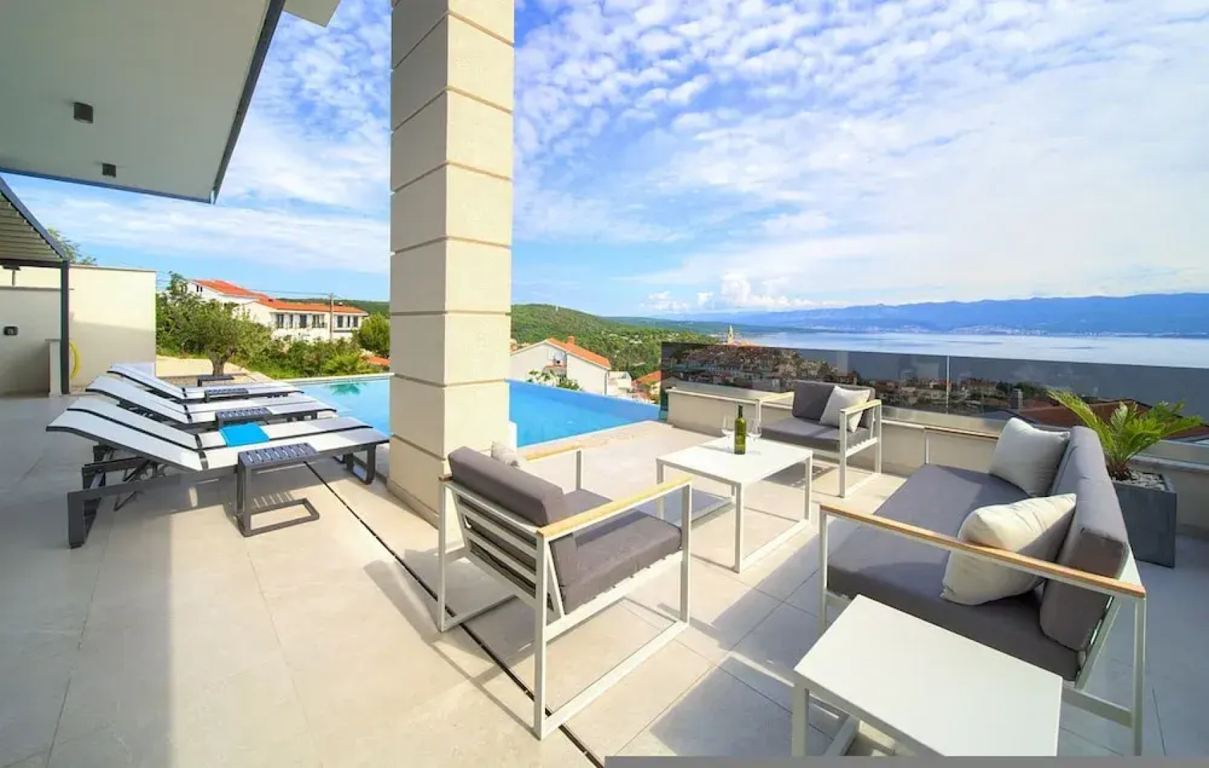 Villa Majestic With Sauna and Beautiful Views