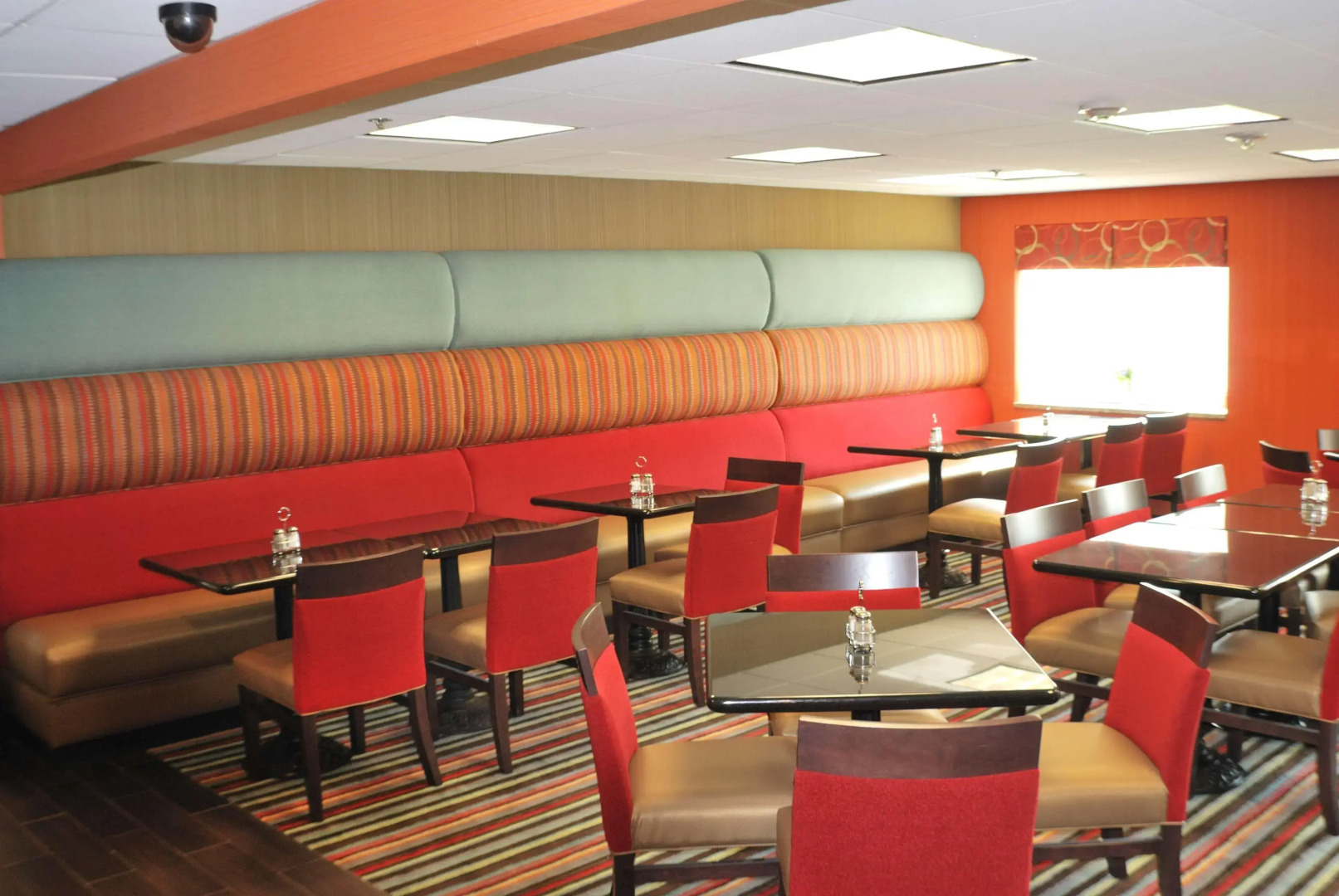 Holiday Inn Express W-I40/Whitebridge Road by IHG