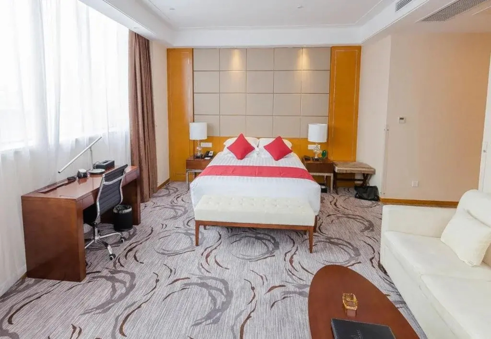 Zhenjiang Yinhong Business Boutique Hotel