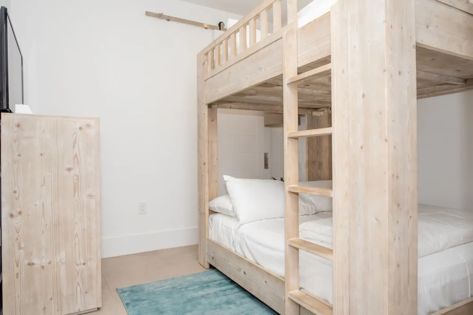 Club Suites at Rum Point