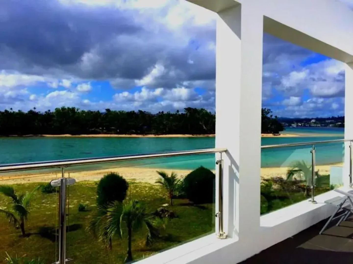 Paradise Point Views