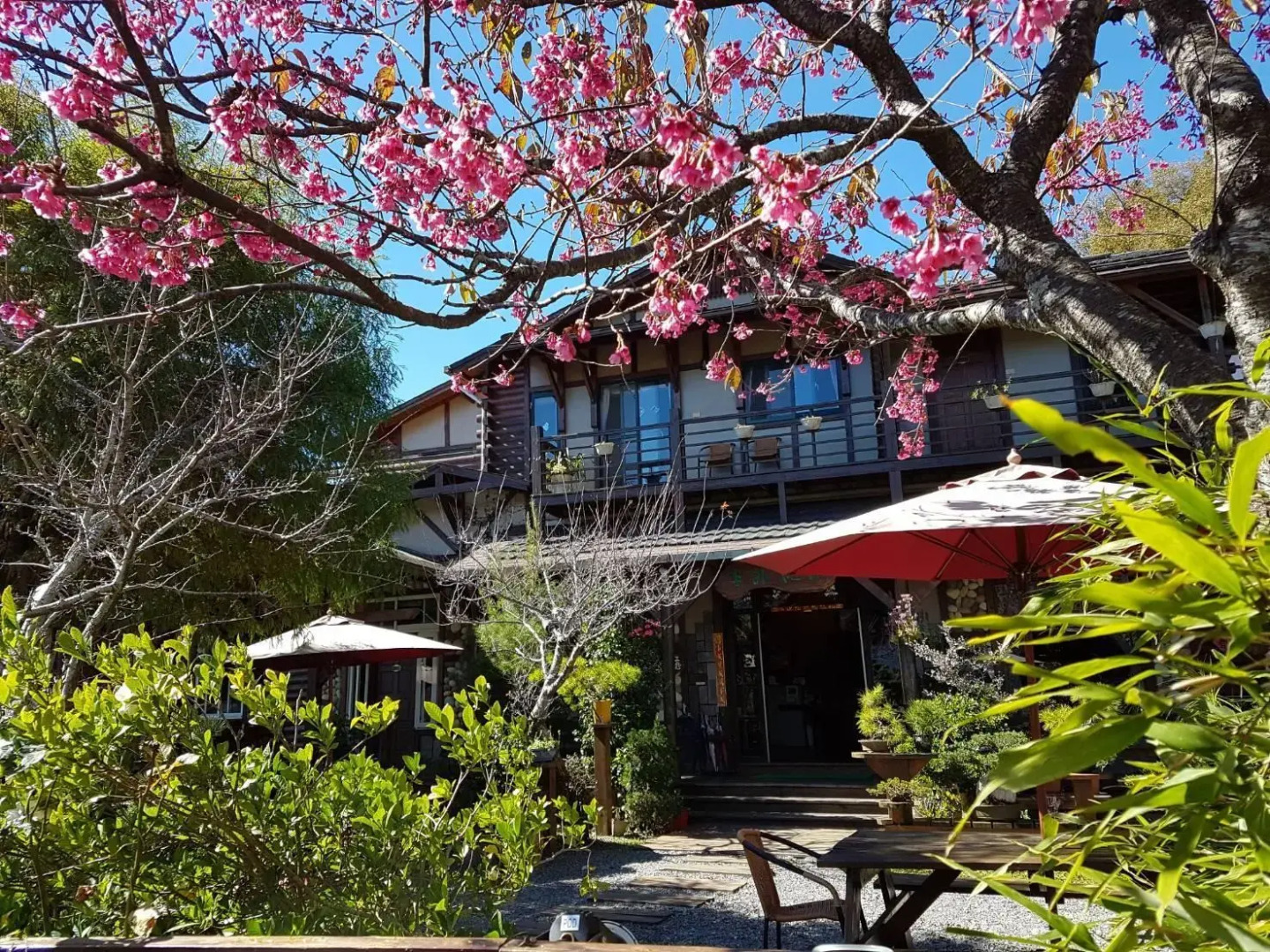 Shiyai Taoyuan B & B