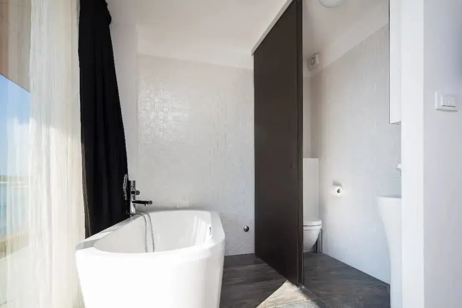 Villa Gloss