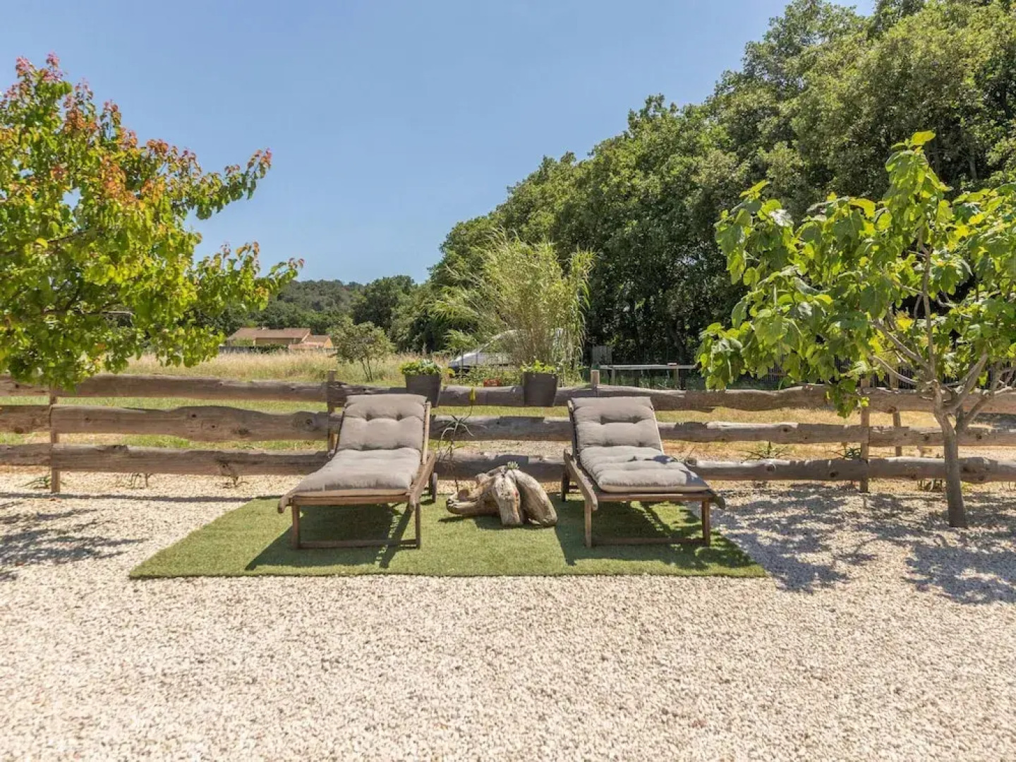 Serene Villa in Saint-Victor-la-Coste with Private Pool