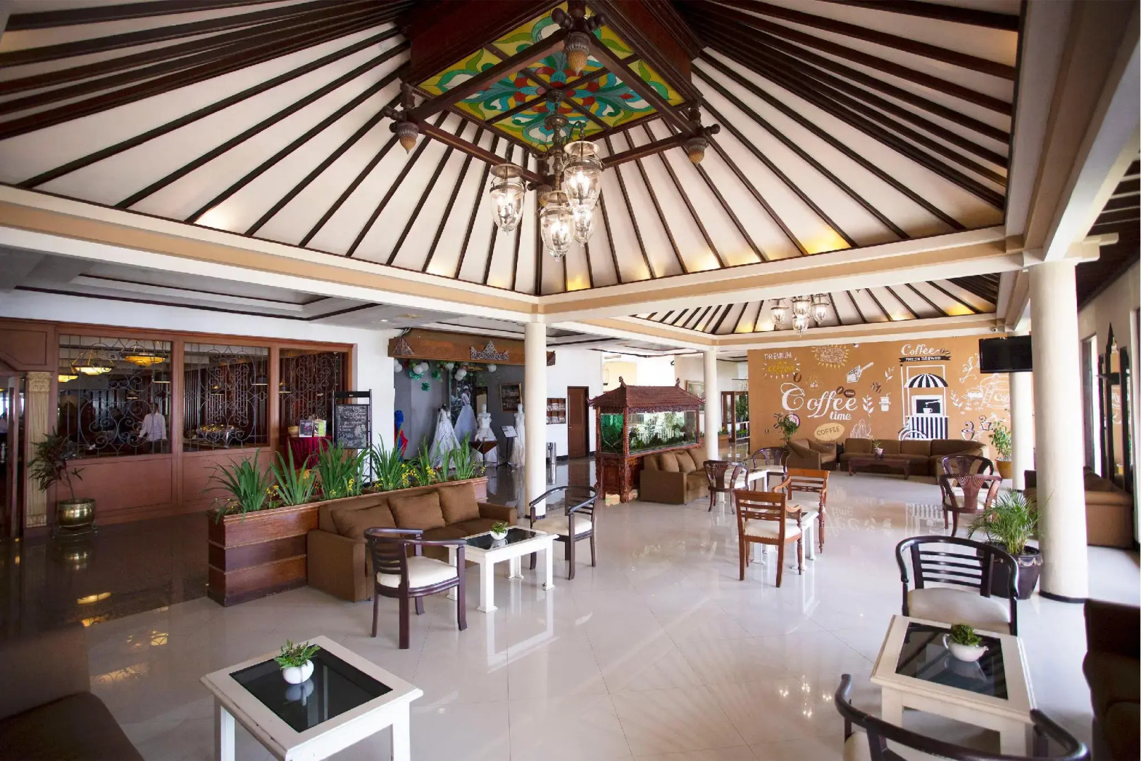 Royal Hotel and Convention Tretes