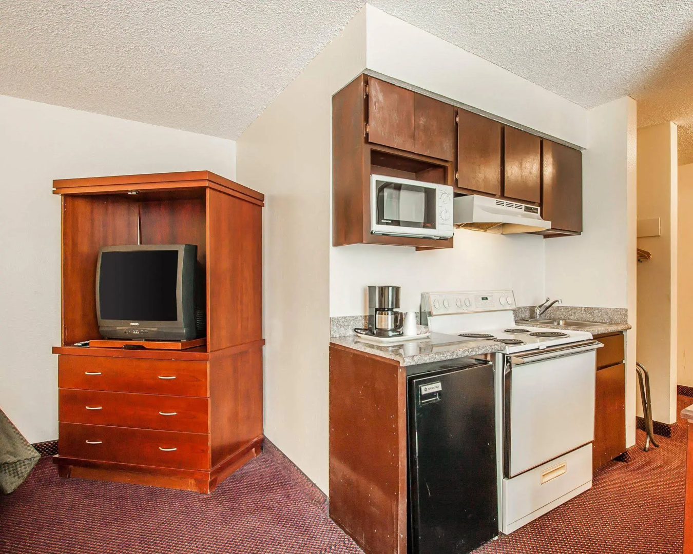Rodeway Inn & Suites Portland West - Beaverton