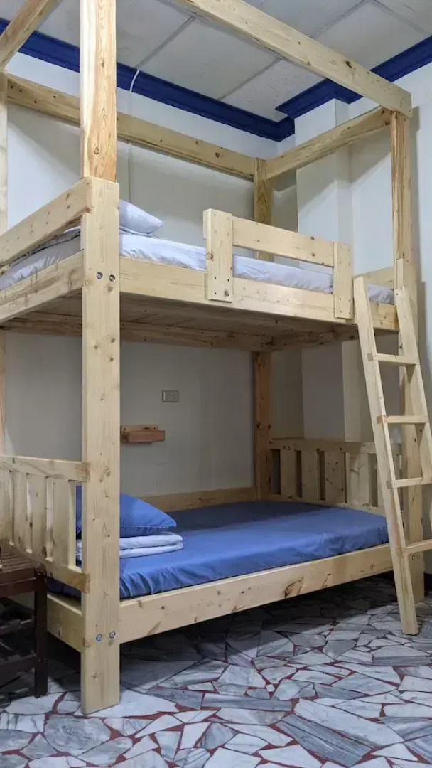 The Lodge for Cyclists - Hostel