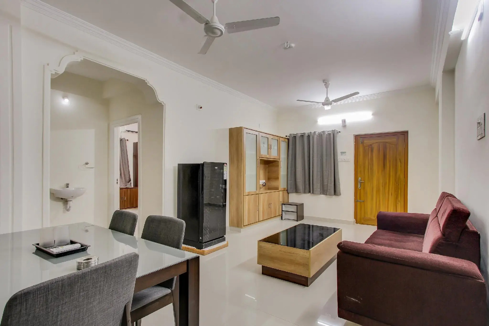 Capital O 71335 Pando Elite