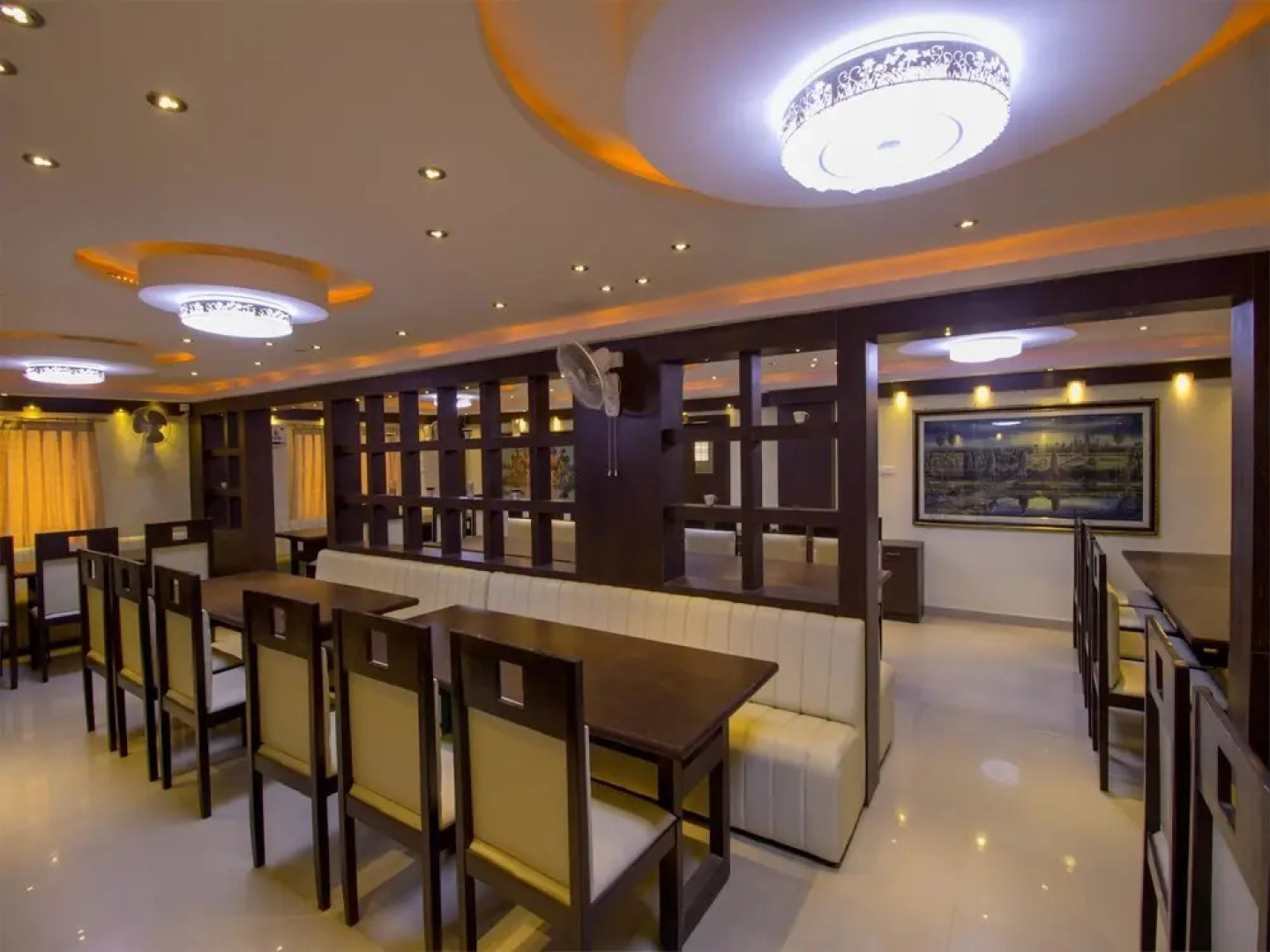 OYO 3787 9 Star Hotel