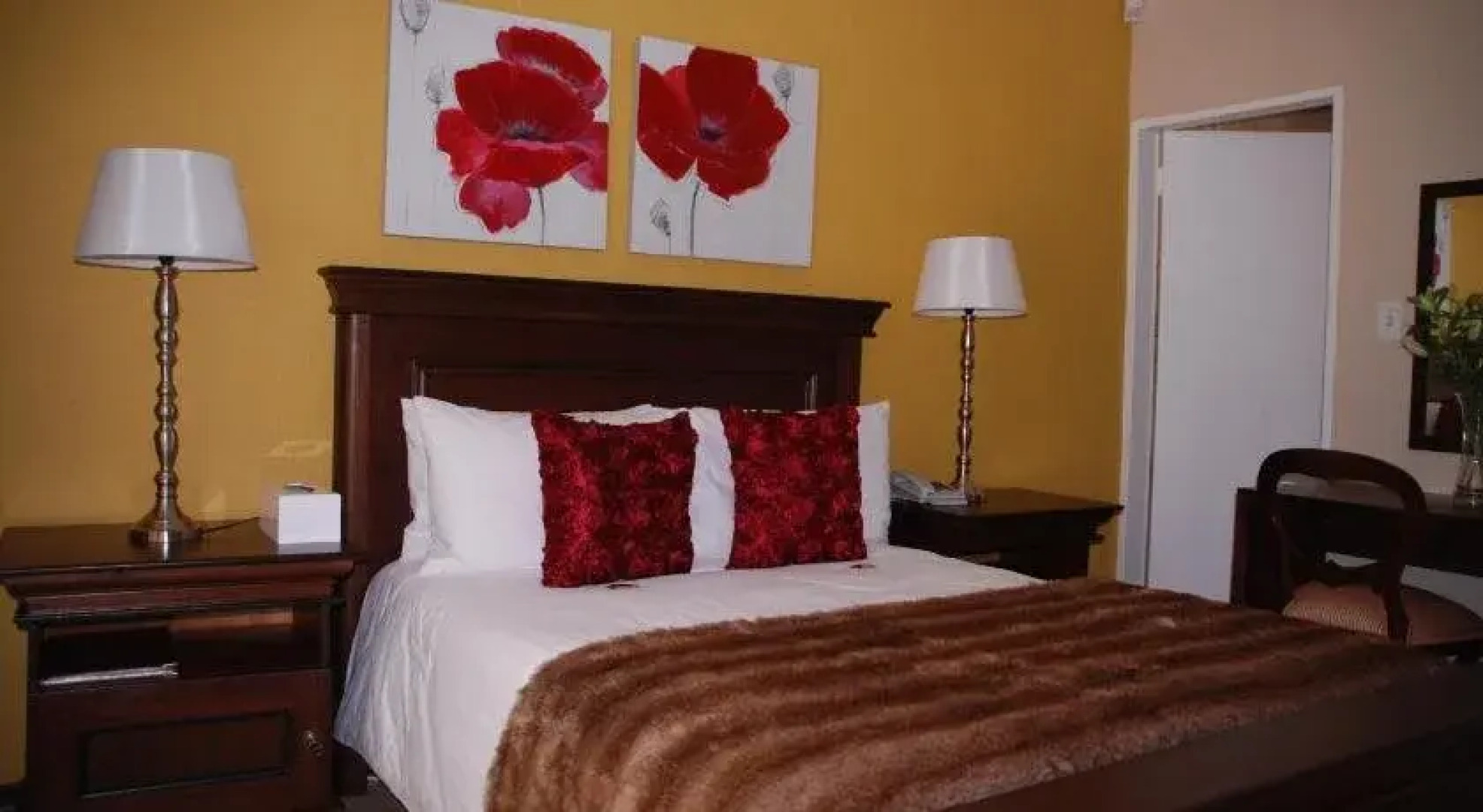 Woodmead Guest Lodge