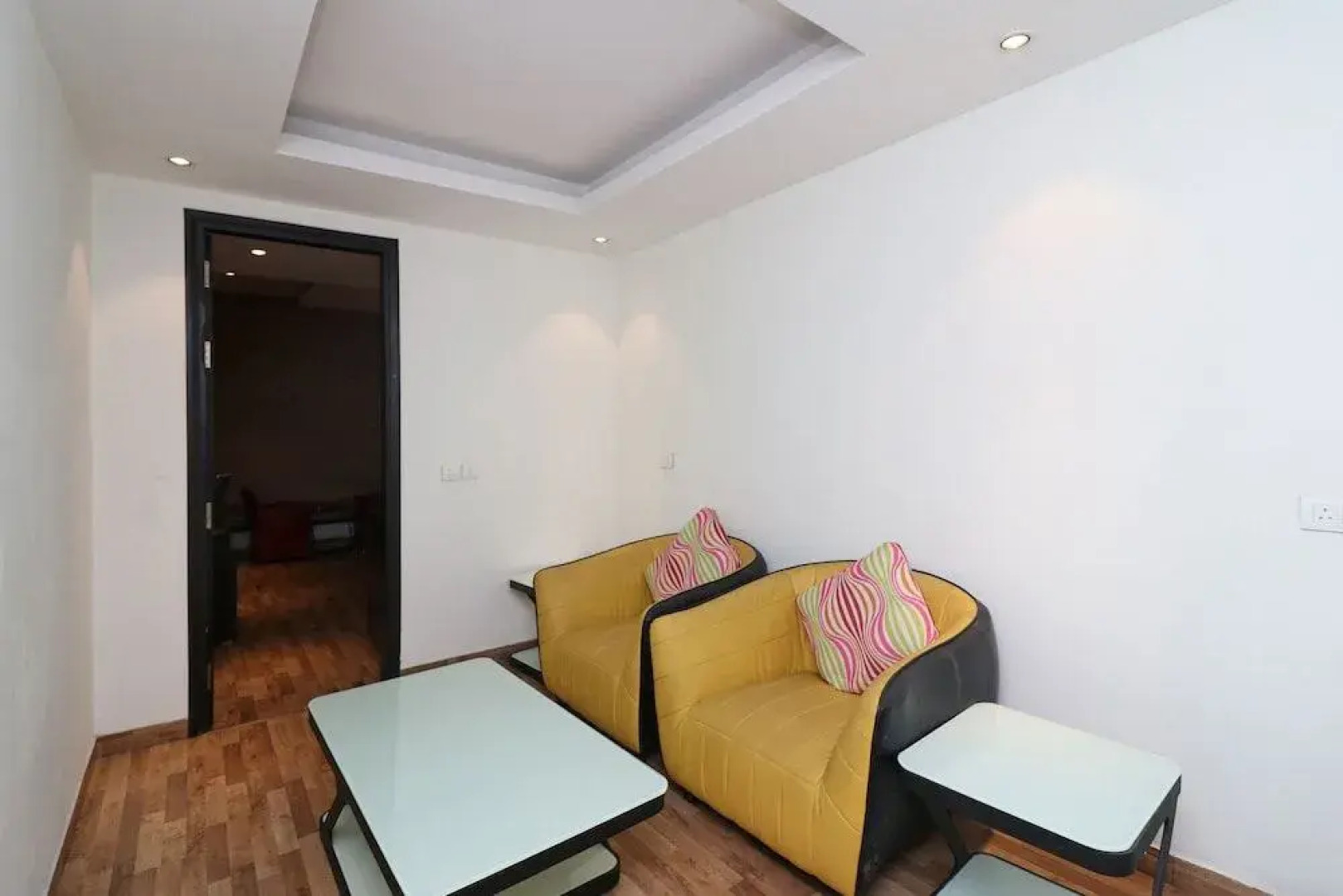 OYO 19296 Joy Inn & Suites