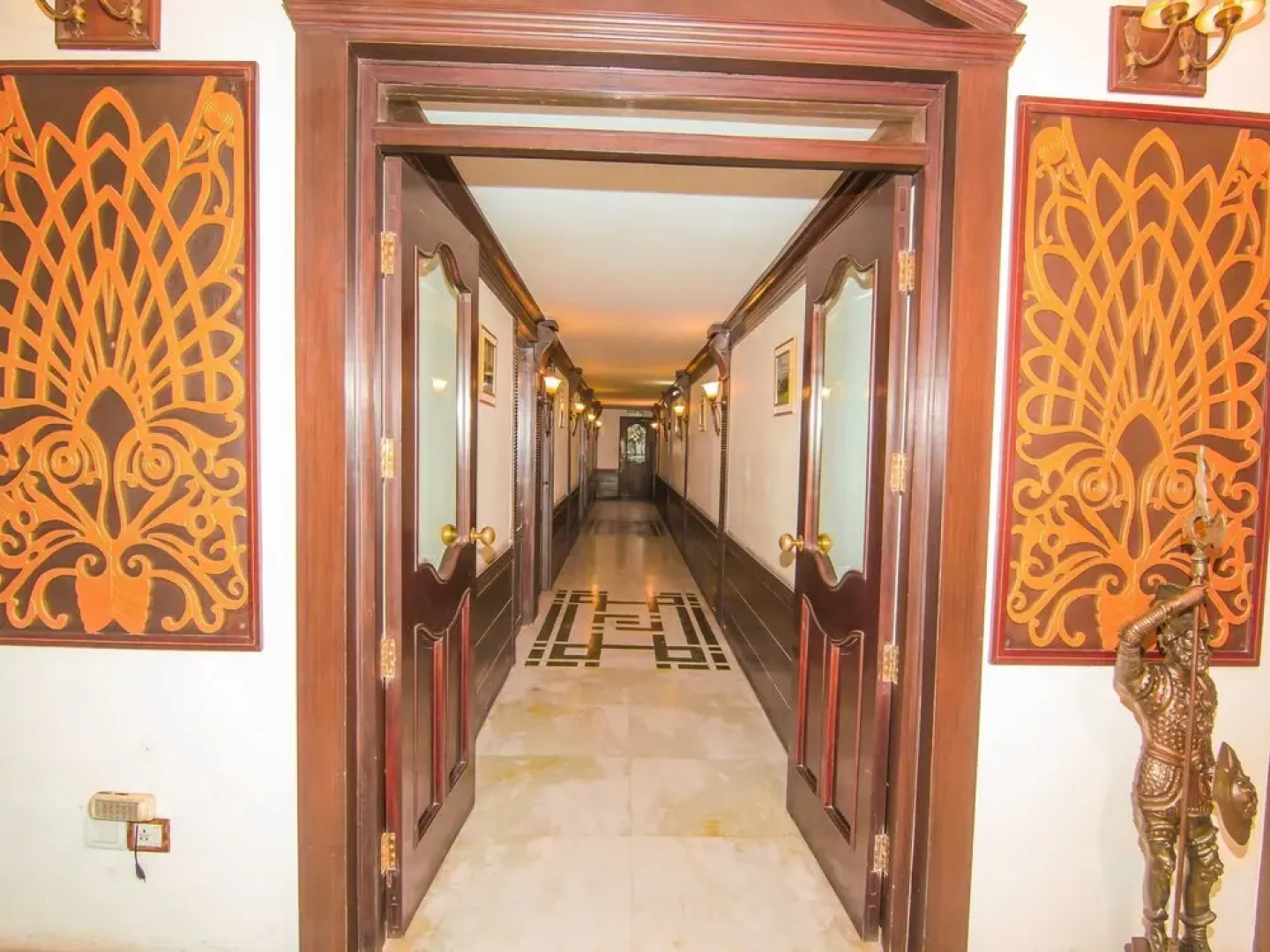 OYO 8771 Hotel Allahabad Regency