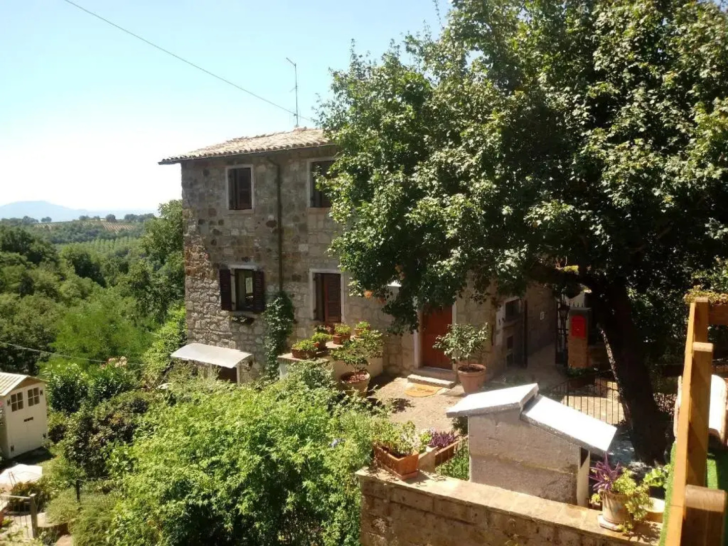 Stunning 1-bed House in Castel Cellesi, Italy