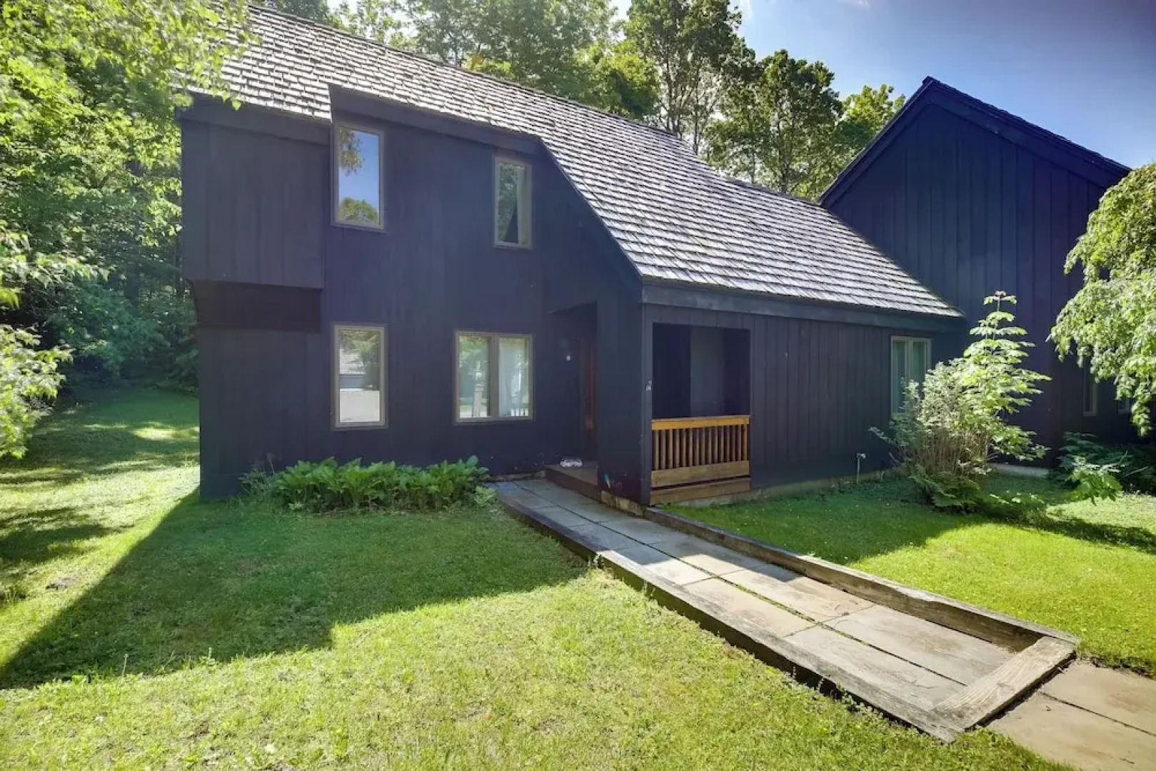 Waitsfield Condo w/ Pool & On-site Trail Access!